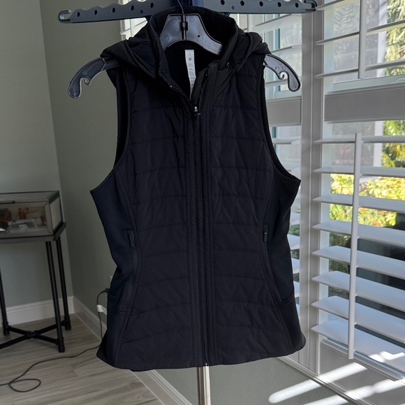 Lululemon Quilted Vest - Picture 1 of 9